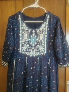 Elegant Blue Embroidered Kurta