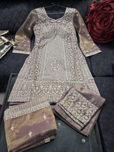 Elegant Kurta Set &amp; Dupatta L