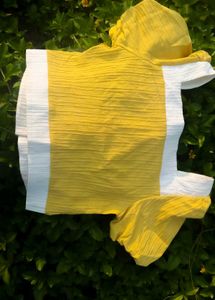 Korean Cute Yellow &amp; White Puff Sleeve Top
