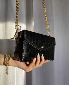 (Negotiable)Black Box Bag