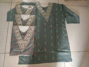 V-NECK SHORT KURTI