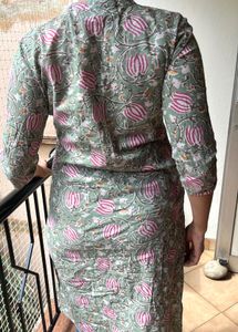 Floral Print Kurti With Pockets