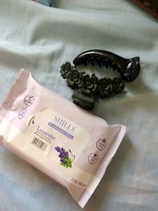 Hair Clip & Wet Wipes