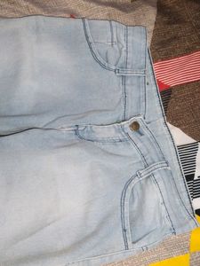 Light Wash Jeans with Bow Detail - Size?