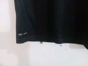 nike t shirt