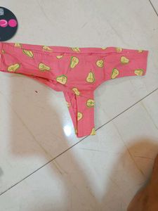 Clovia Brief L Size Throne