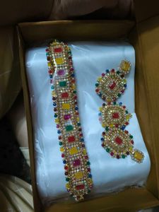 Beautiful New multicolour jewellery set with tika
