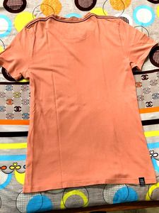 Being Human Men&#39;s Round Neck Tshirt Medium size