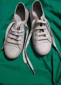 Zudio Sneakers