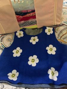 woollen tank top with floral prints