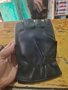 Nike Fingerless Gloves