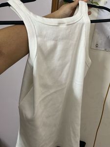 H&amp;M Set Of 2 Tank Tops
