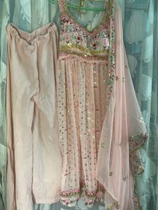 Sleeveless Nyra Cut With Trouser Dupptta