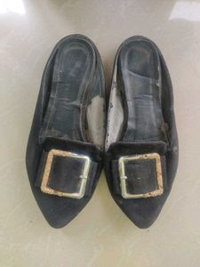 Black Coveted Flat