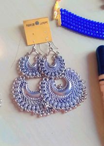 Lipstick &amp;Conceal and Earing An