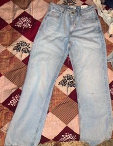 Zara Light Wash Denim Jeans