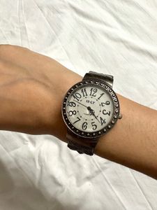 Quartz Vintage Women’s Watch