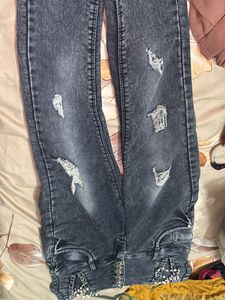 New 6 Botton High Waist Jeans