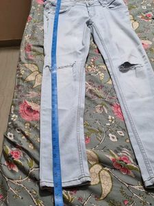 Ripped Skinny Jeans For Girls