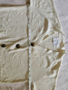 ZARA Cute Cropped Cardigan