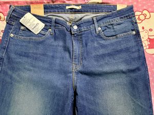 Levis Women 711 Skinny Fit Light Fade Stretchable