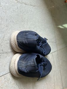 Comfortable Blue Knit Sneakers