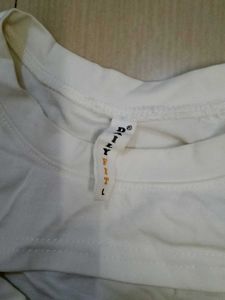 WHITE CROP TOP