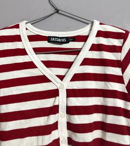 Chic Red &amp; White Striped Crop Top
