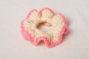 Crochet scrunchie🍭