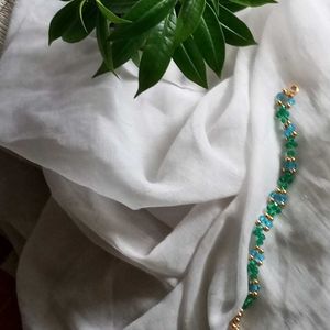 Beautiful Handchain