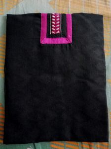 HAYAA Black Sleeveless Kurti