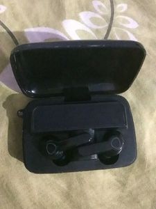 Earbuds With Power Bank And Tourch