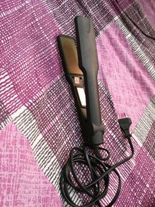 Nova Hair Straightener