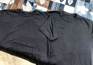 black unisex t-shirt