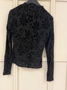 Black Floral Fitted Tshrit