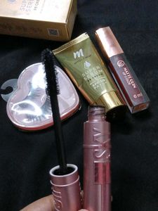 MyGlamm Makeup Kit