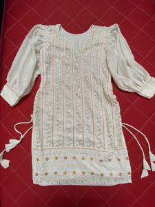 Graceful Ethnic Wear Dress for Festive Occasions