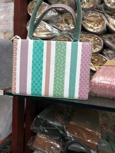 ✨Elegant Striped Handbag 👜