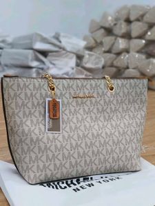 Michael Kors Tote Bag chain ⛓️