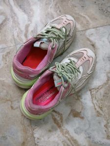 Red Tape Sneakers