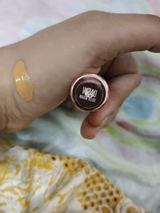 Lakme 9 to 5 Mini Foundation