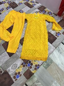 Yellow Suit Set With Pant. No Used For  Lucki Buyr