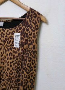 Trendy New Leopard Print Sleeveless Top