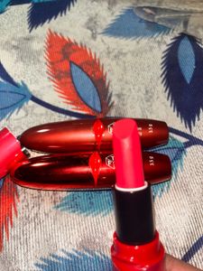 The Fashion Factory Lipstick Bundle