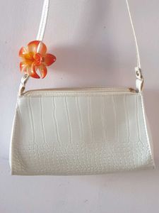 Chic White Shoulder Bag