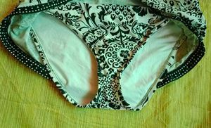 Orginal Mossimo Black &amp; White Shorts