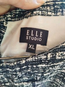 Chic Sleeveless Dress