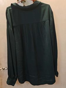 ✨ Women’s Bottle Green High-Low Shirt | Size L ✨