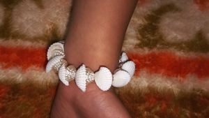 Pearls Bracelets