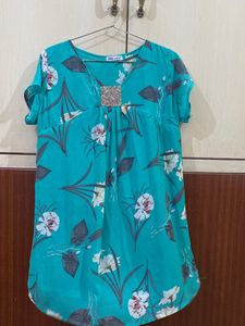 Sea Green Top Floral Flowers Size Xl